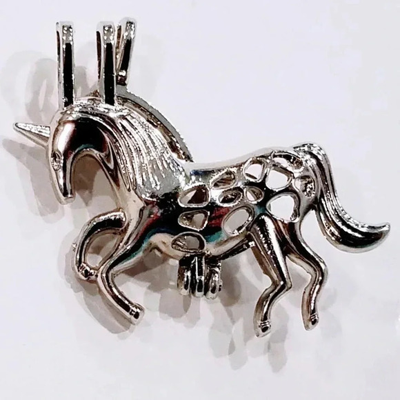 Mythical Unicorn Horse Charm Pendant Silver Tone - Picture 1 of 3